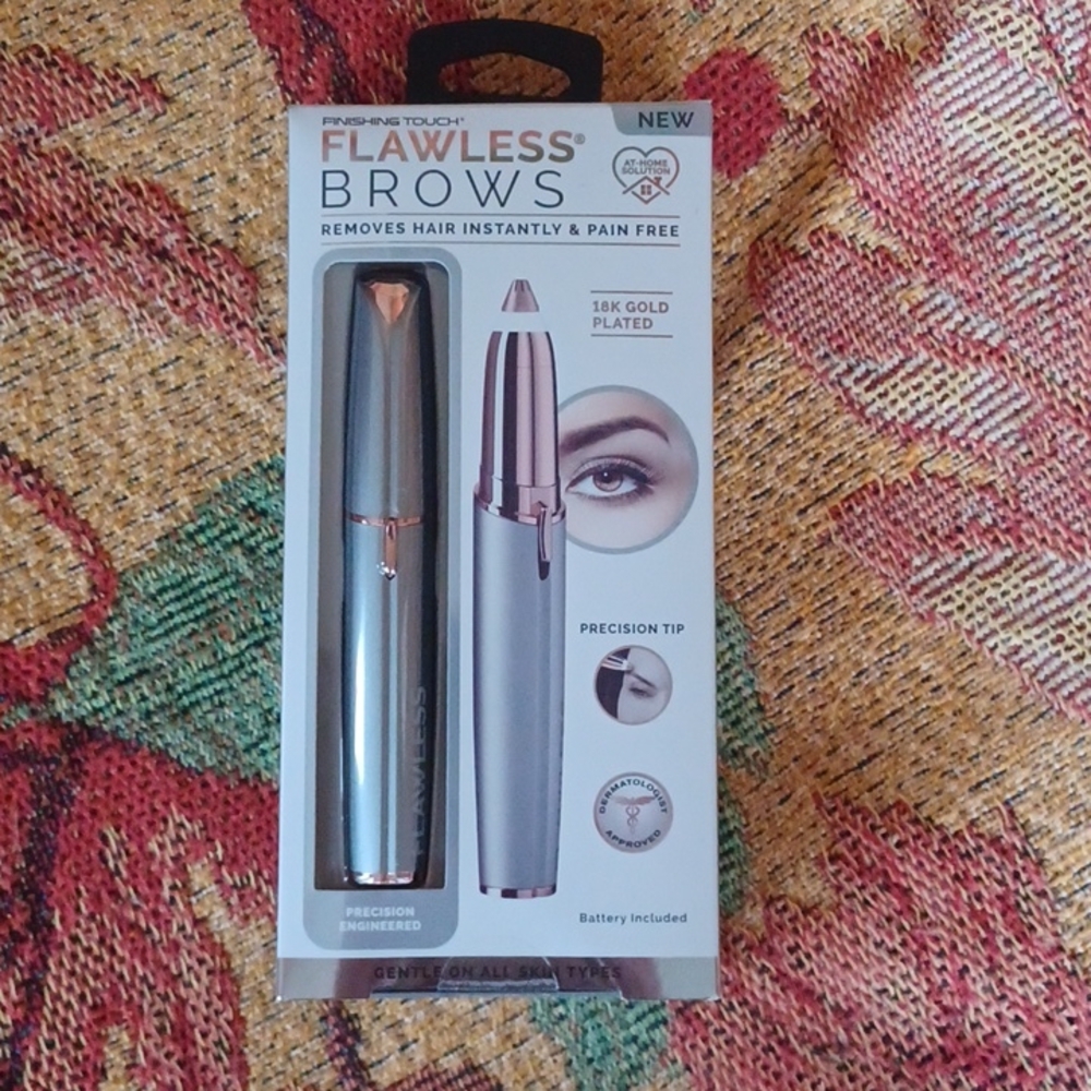 Flawless Brows removes hair instantly and pain free